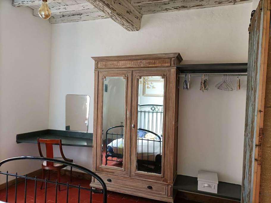Appartamento T2 Duplex "Chez Evelyne" Remoulins Esterno foto