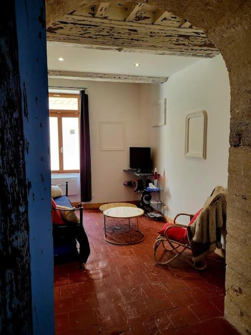 Appartamento T2 Duplex "Chez Evelyne" Remoulins Esterno foto