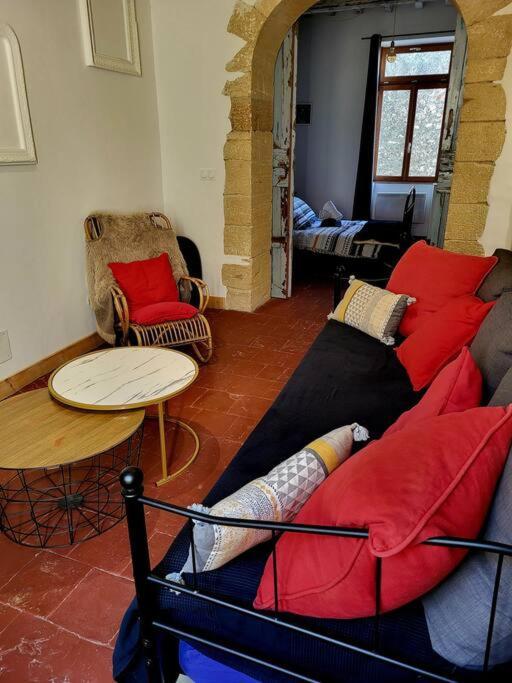 Appartamento T2 Duplex "Chez Evelyne" Remoulins Esterno foto