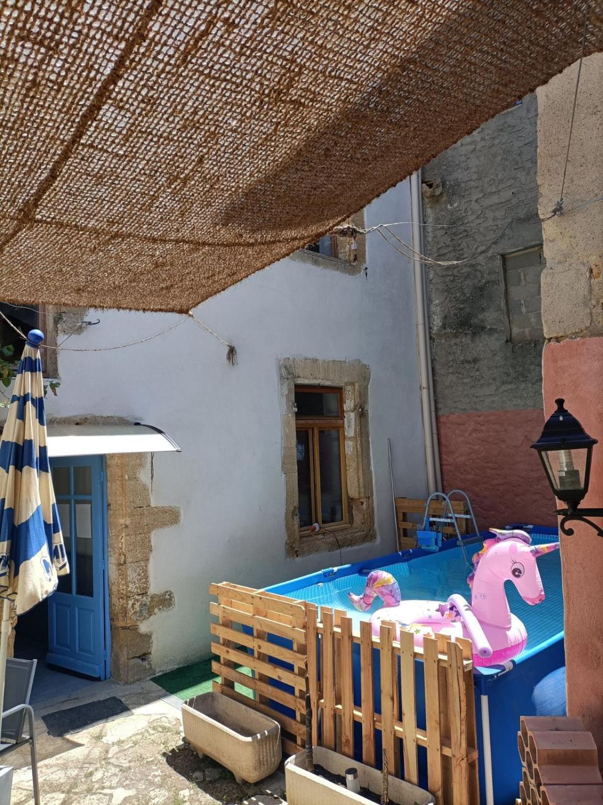 Appartamento T2 Duplex "Chez Evelyne" Remoulins Esterno foto